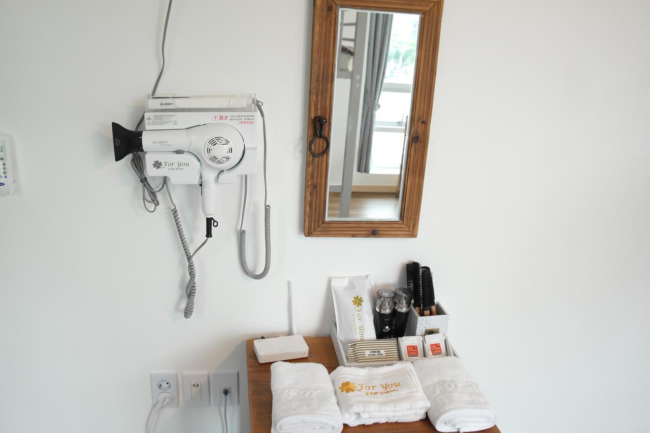 For You Hostel Yeosu Extérieur photo